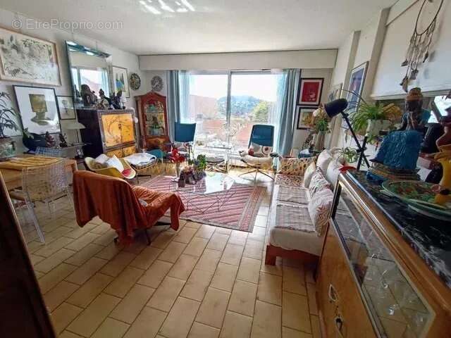 Appartement à LA TURBIE