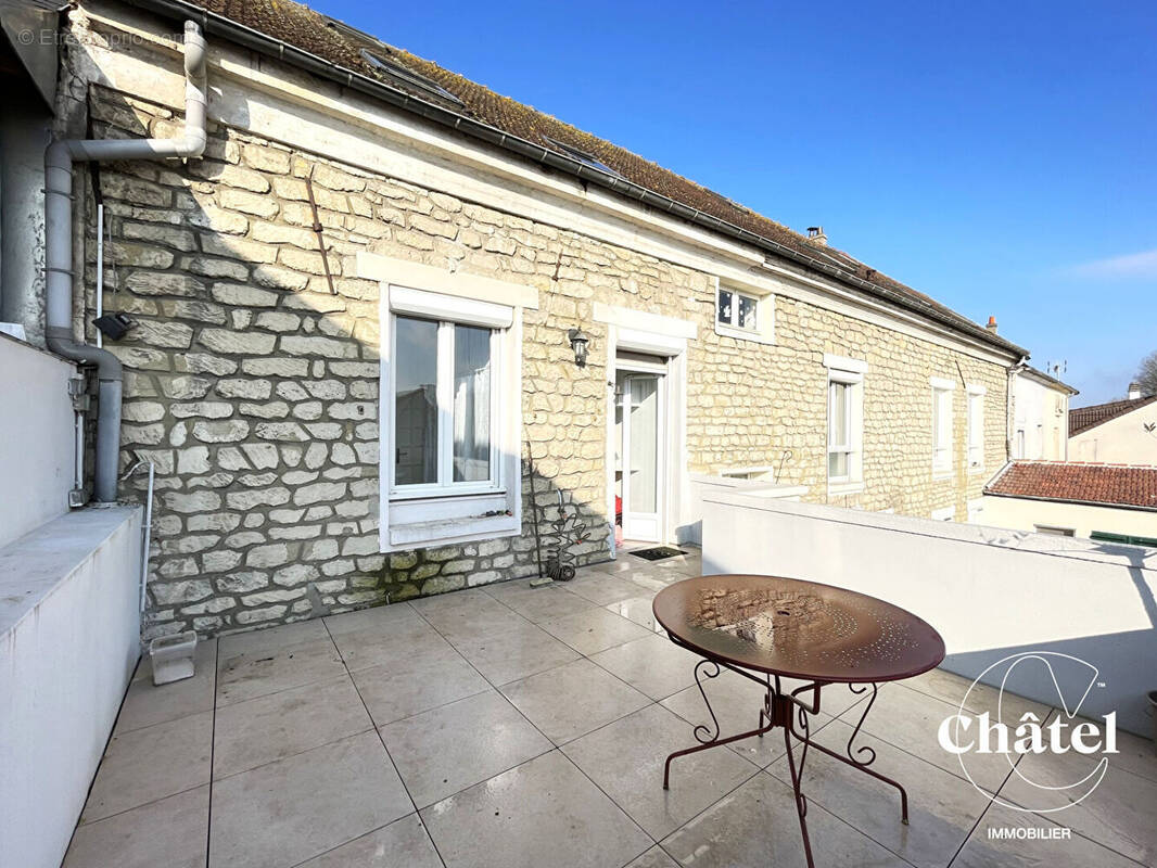 Appartement à LA CHAPELLE-EN-SERVAL