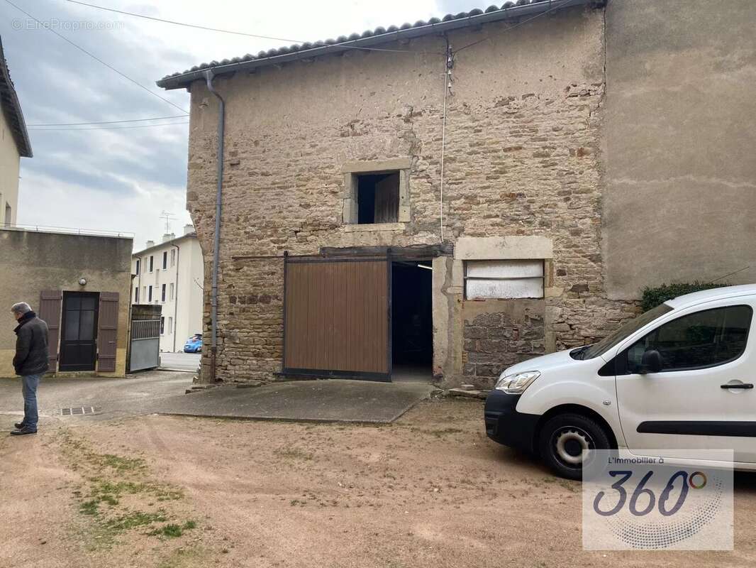 Maison à CLUNY