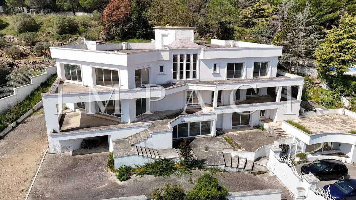 Maison à VALLAURIS