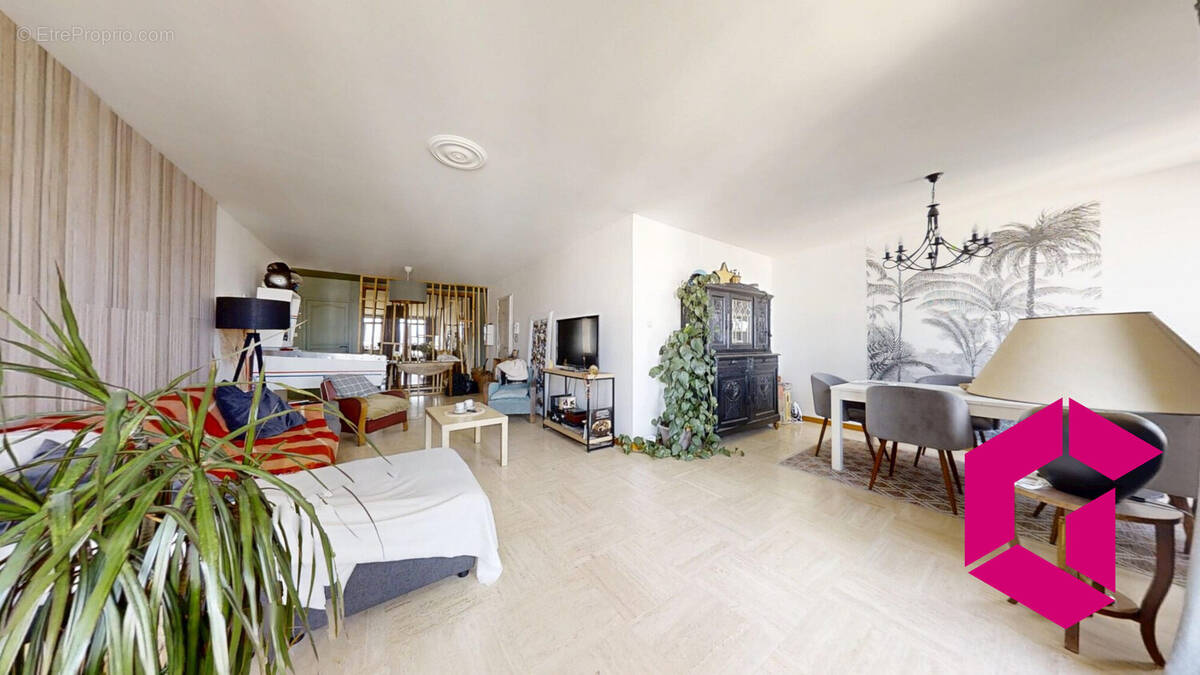 Appartement à SAINT-ETIENNE