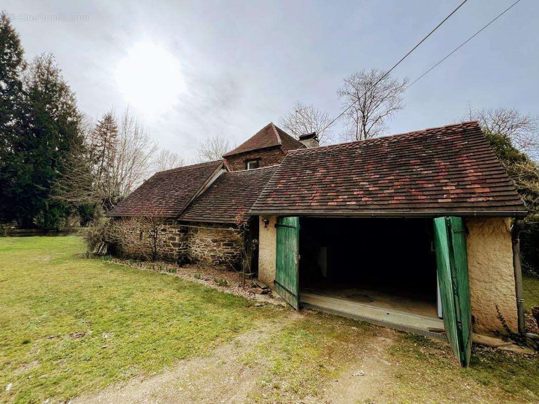 Maison à SARRAZAC