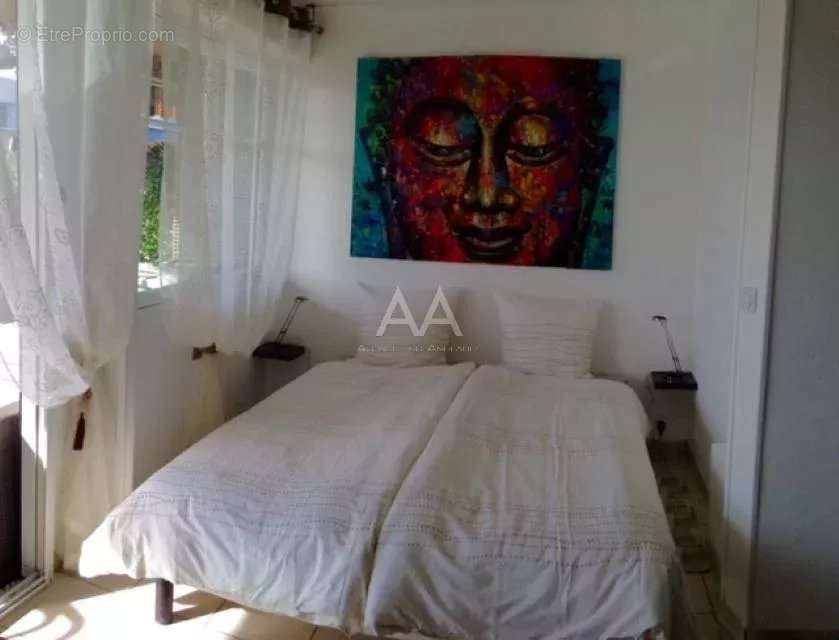 Appartement à SAINT-LAURENT-DU-VAR