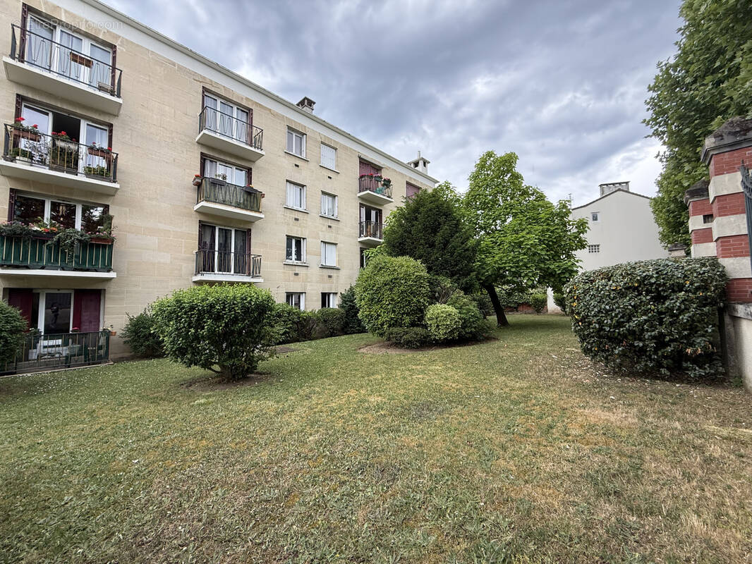 Appartement à SAINT-MAUR-DES-FOSSES