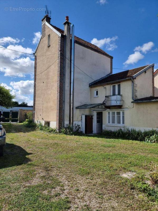 Maison à ROMILLY-SUR-SEINE