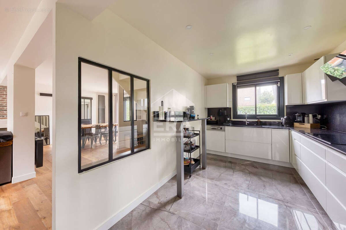 Maison à LA QUEUE-EN-BRIE