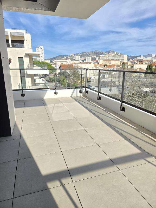 Appartement à MARSEILLE-8E
