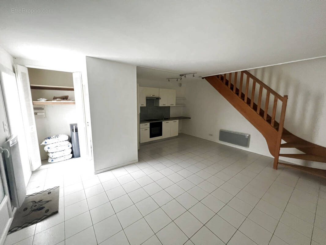 Appartement à LA CHAPELLE-EN-SERVAL
