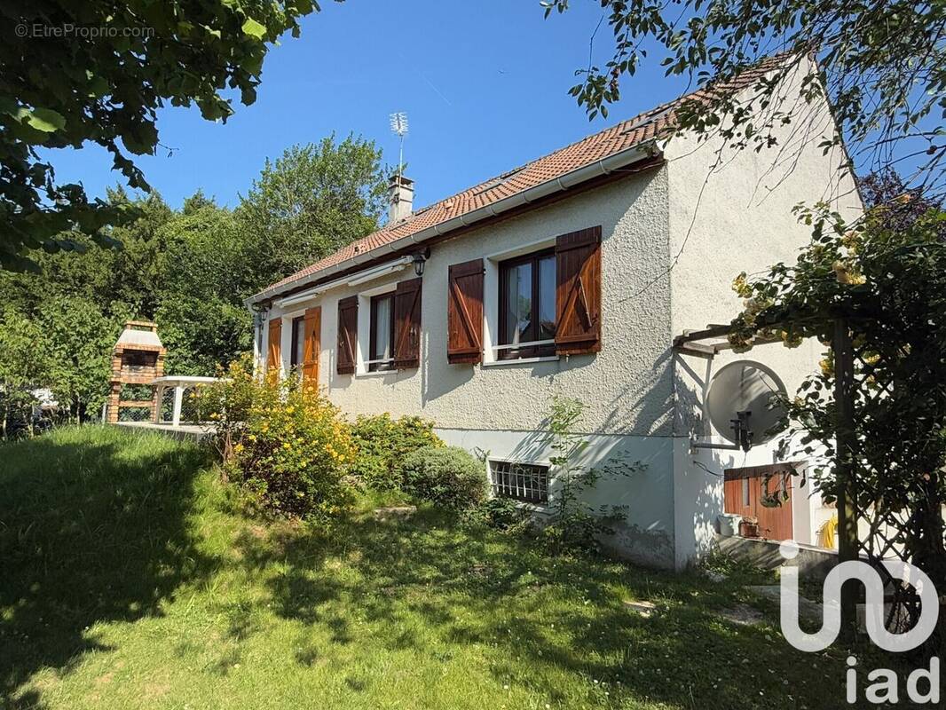 Photo 1 - Maison à LIMEIL-BREVANNES