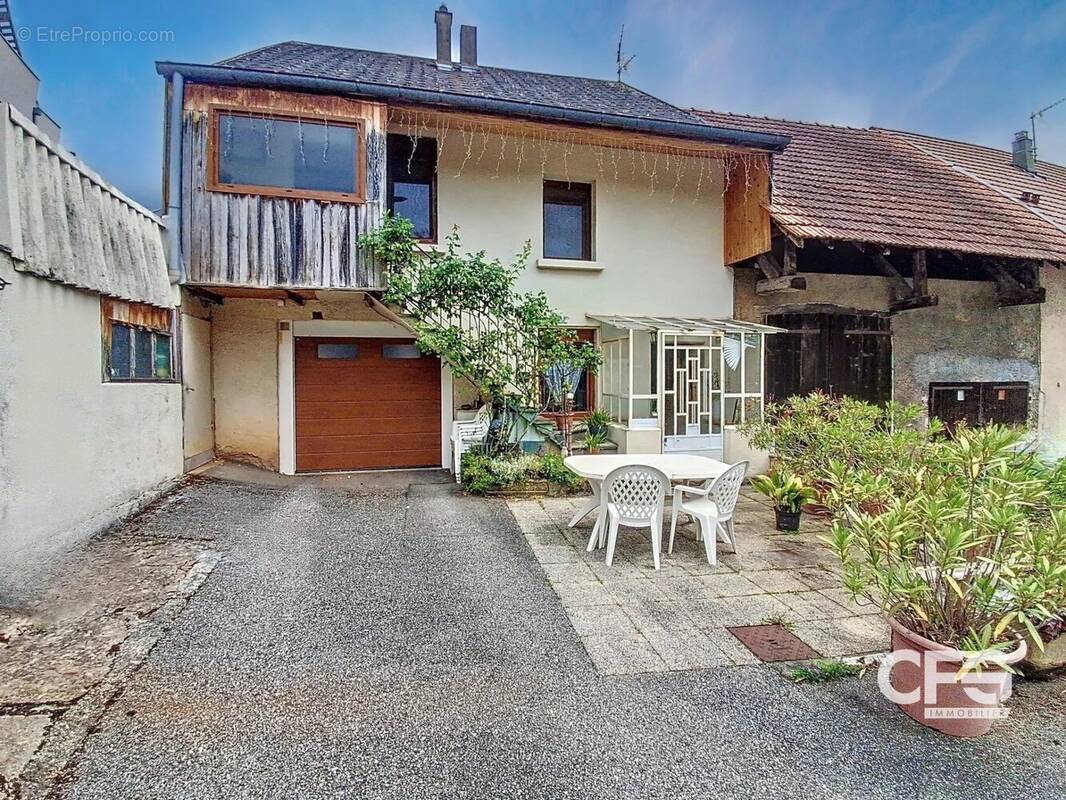 Appartement à SAINT-ALBAN-LEYSSE