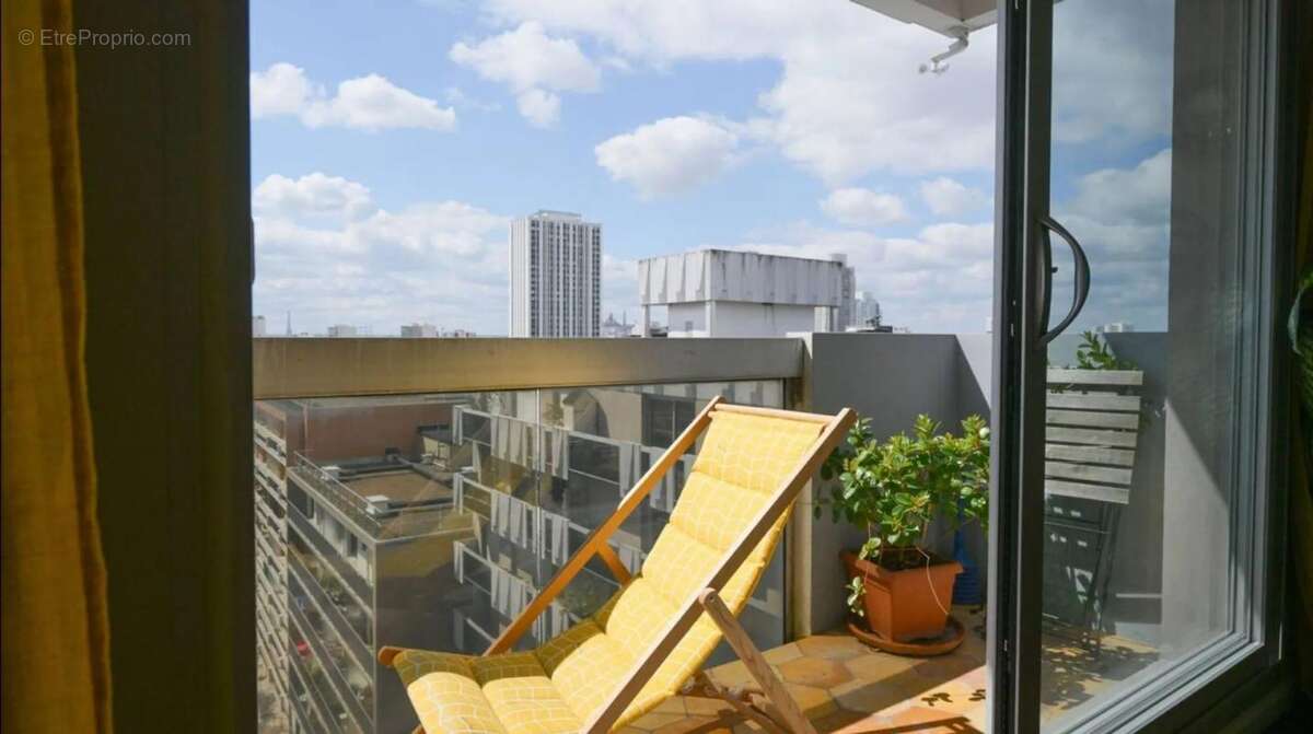 Appartement à PARIS-19E