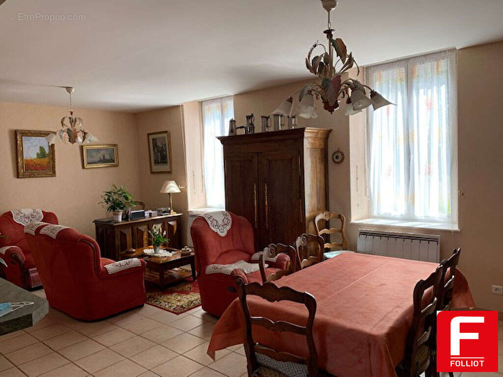 Appartement à SOURDEVAL