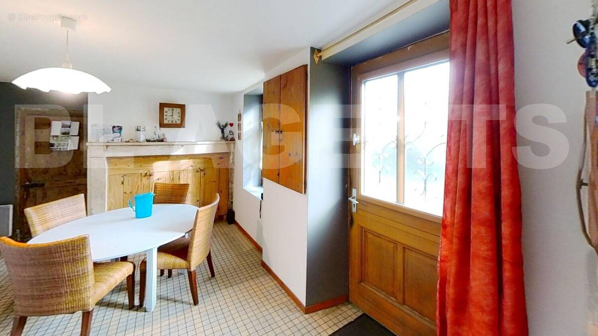 EMMANUEL-BROSSIER-Dining-Room - Maison à BAZOUGES-SUR-LE-LOIR