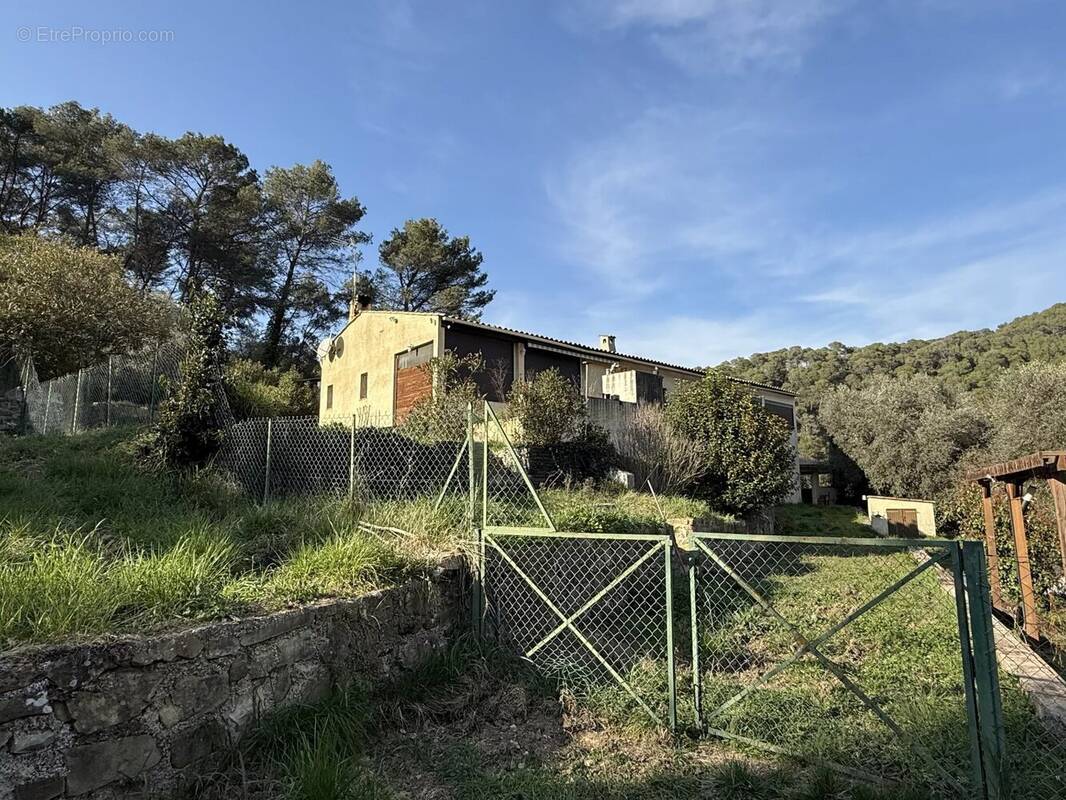 Maison à PEILLON
