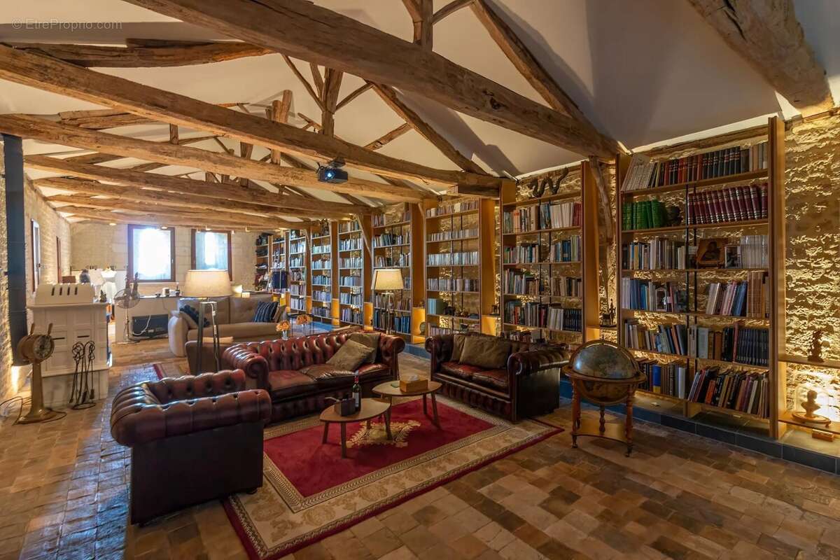 Maison à SEGONZAC