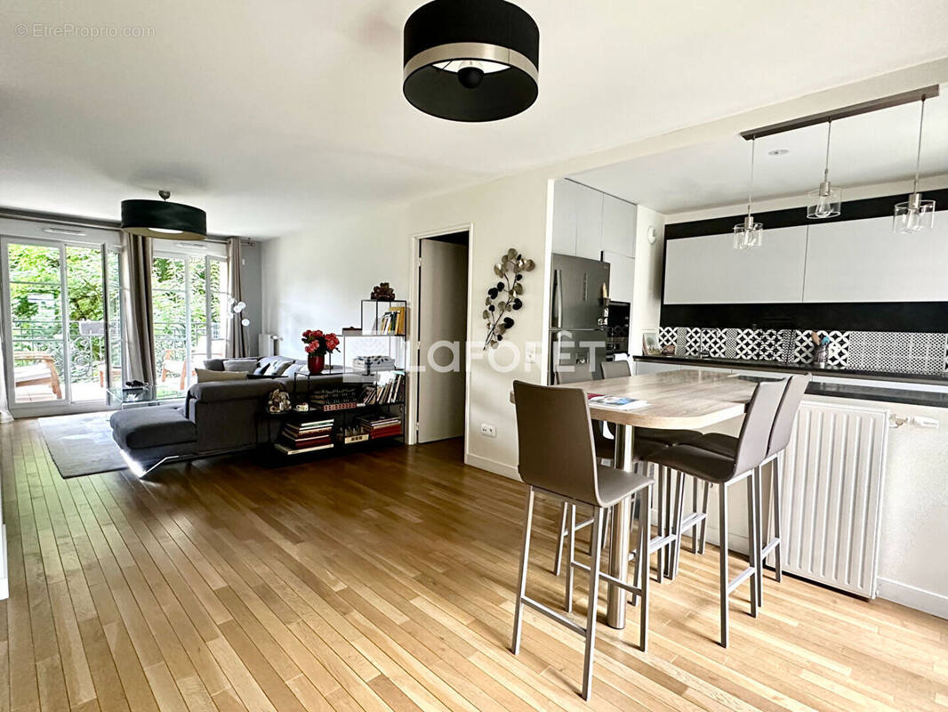 Appartement à LE PLESSIS-ROBINSON
