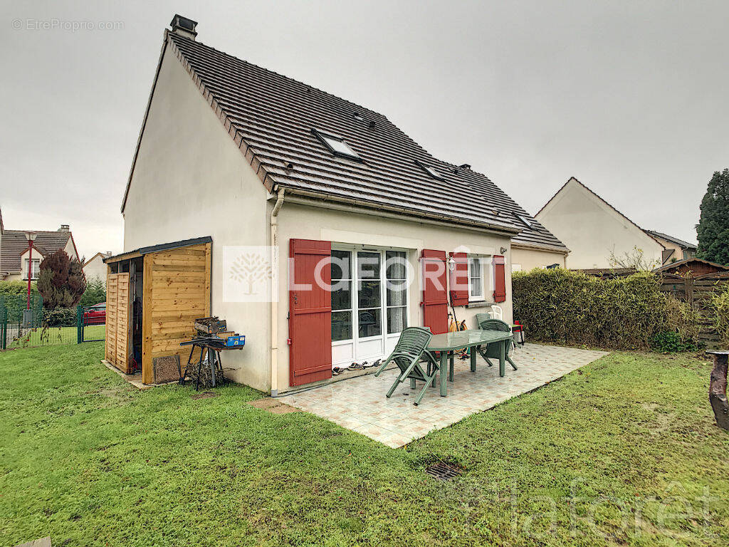 Maison à LINAS