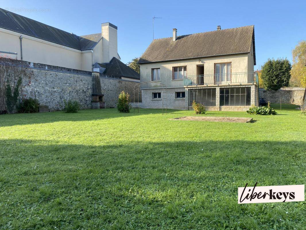 Maison à NANTEUIL-LE-HAUDOUIN