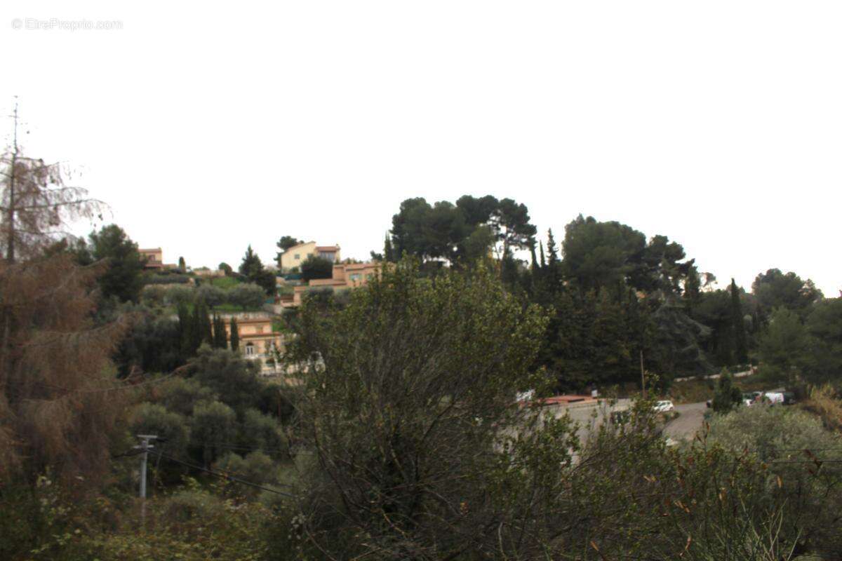 Terrain à COLOMARS