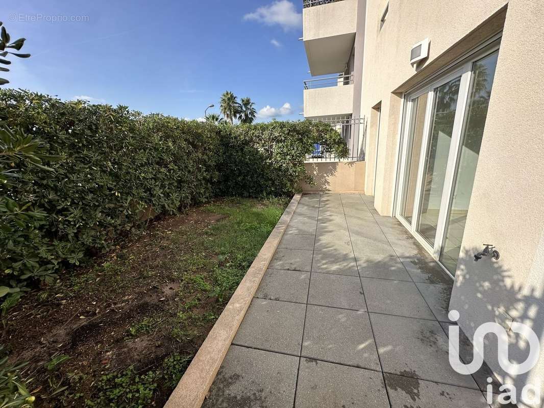 Photo 2 - Appartement à PUGET-SUR-ARGENS