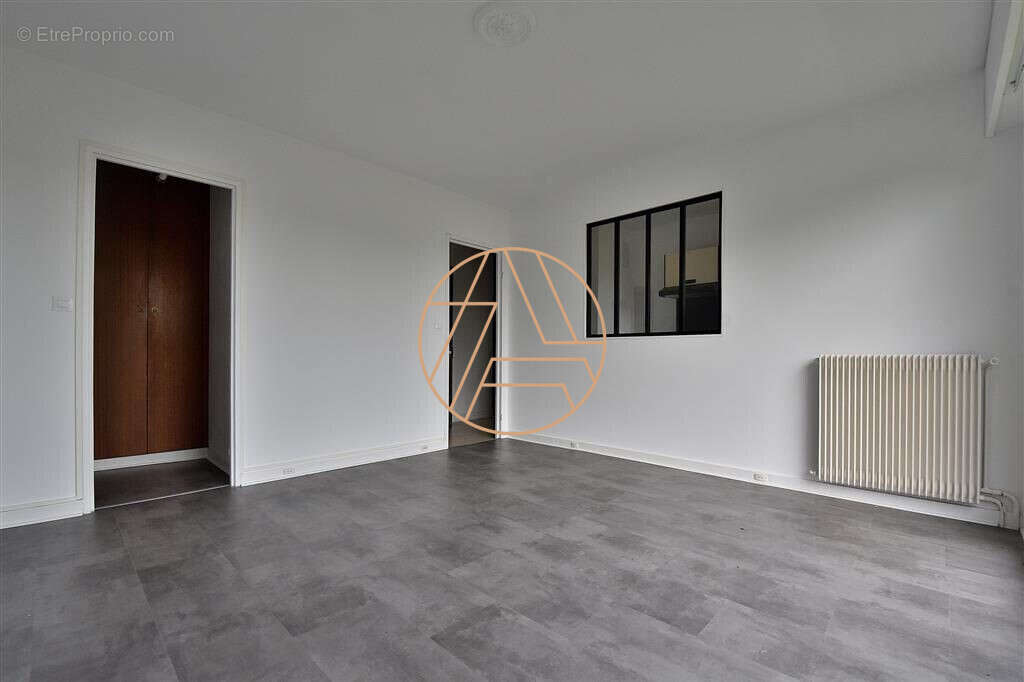 Appartement à SAINT-MAUR-DES-FOSSES