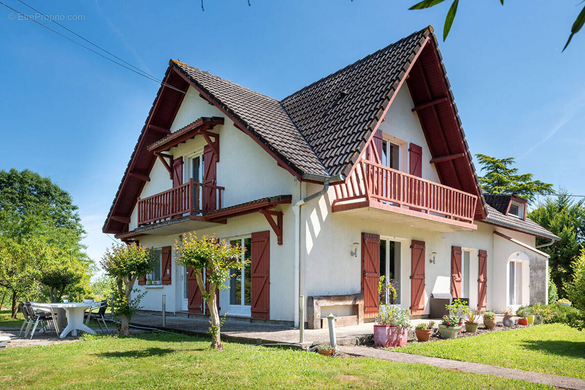 Maison à AMOU