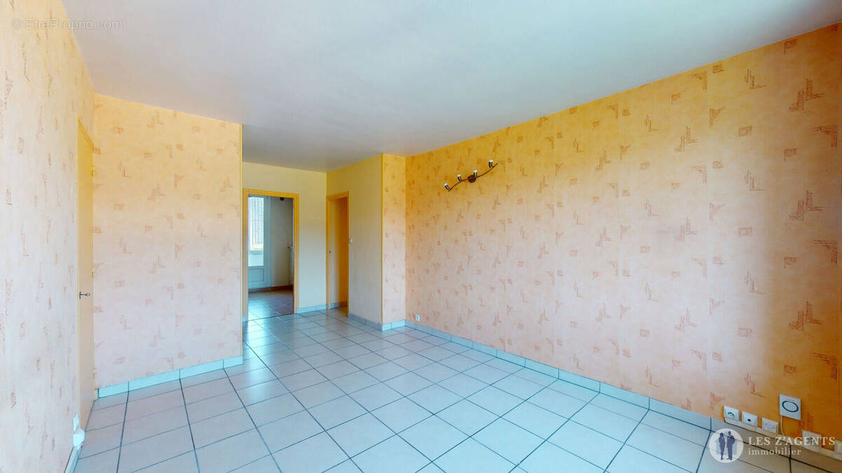 Appartement à LE PONT-DE-CLAIX