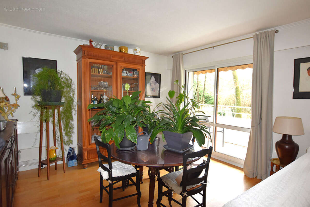 Appartement à COMBS-LA-VILLE