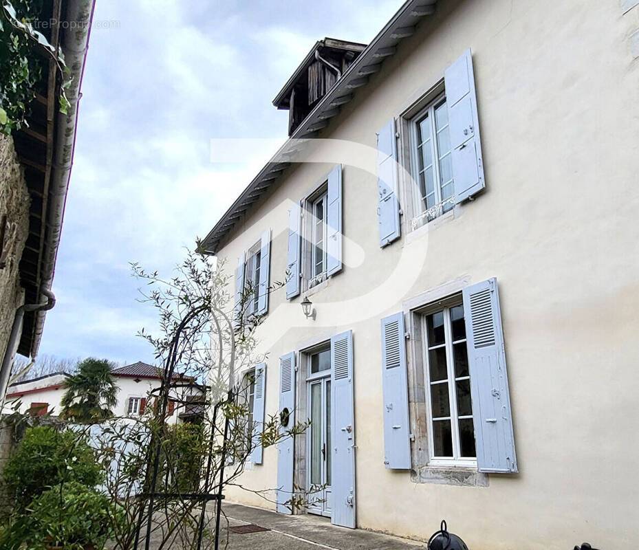 Maison à PEYREHORADE