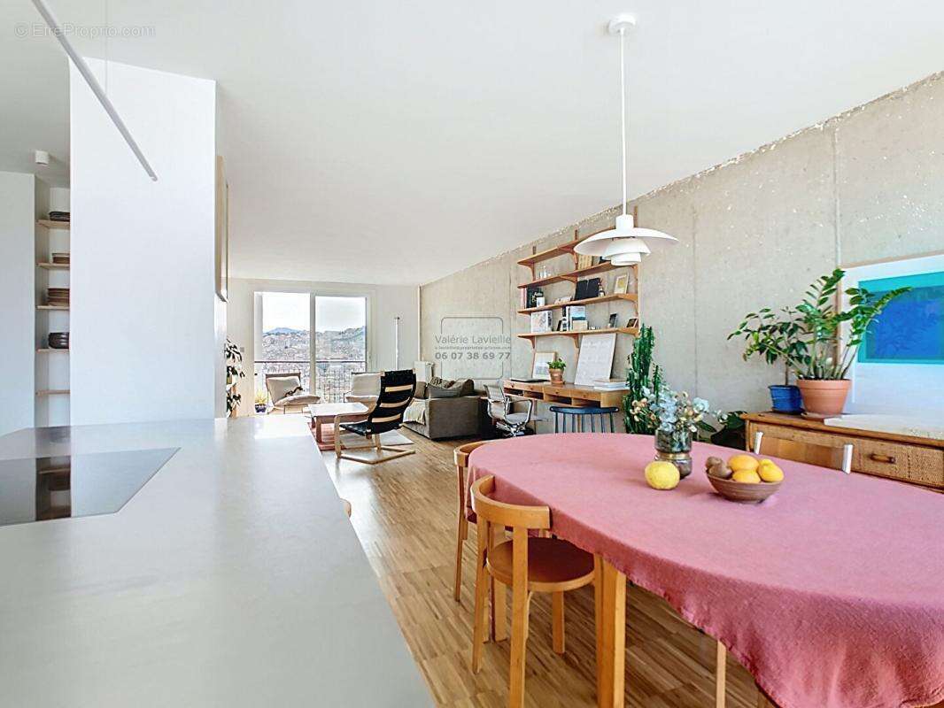 Appartement à MARSEILLE-1E