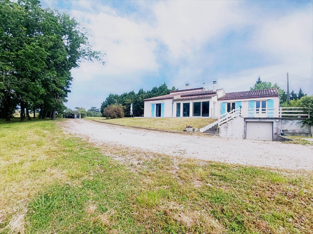 Maison à LAVARDAC