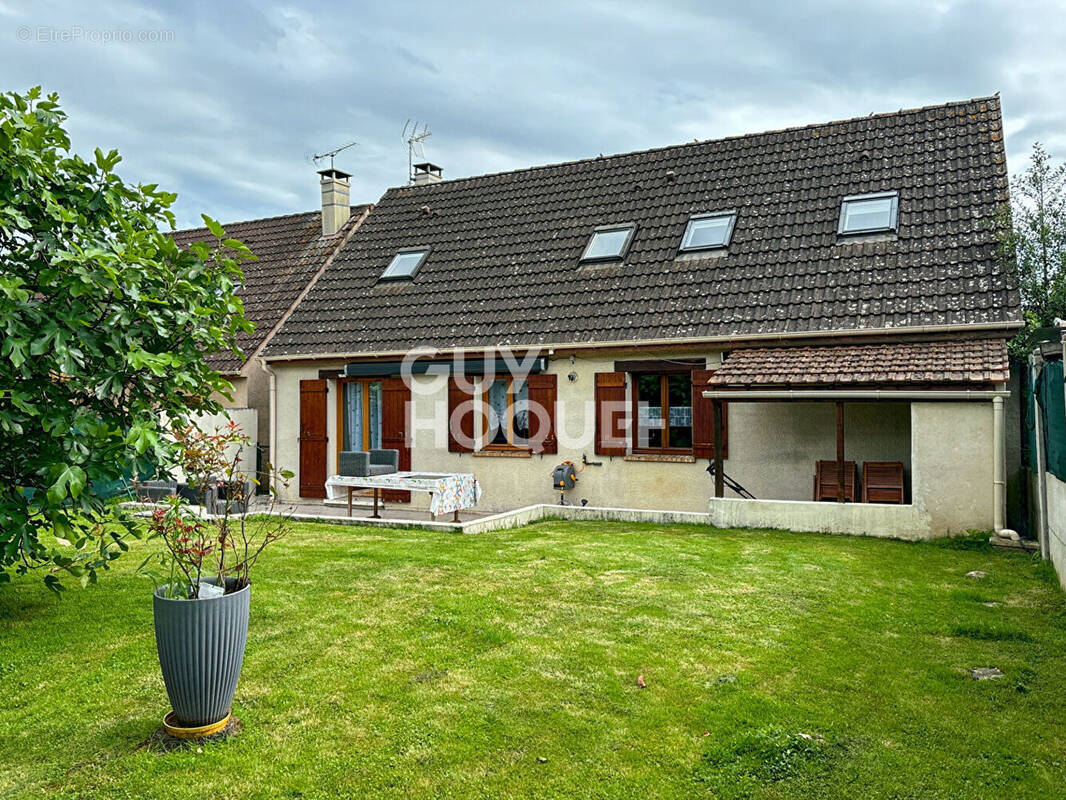 Maison à VERNEUIL-L&#039;ETANG