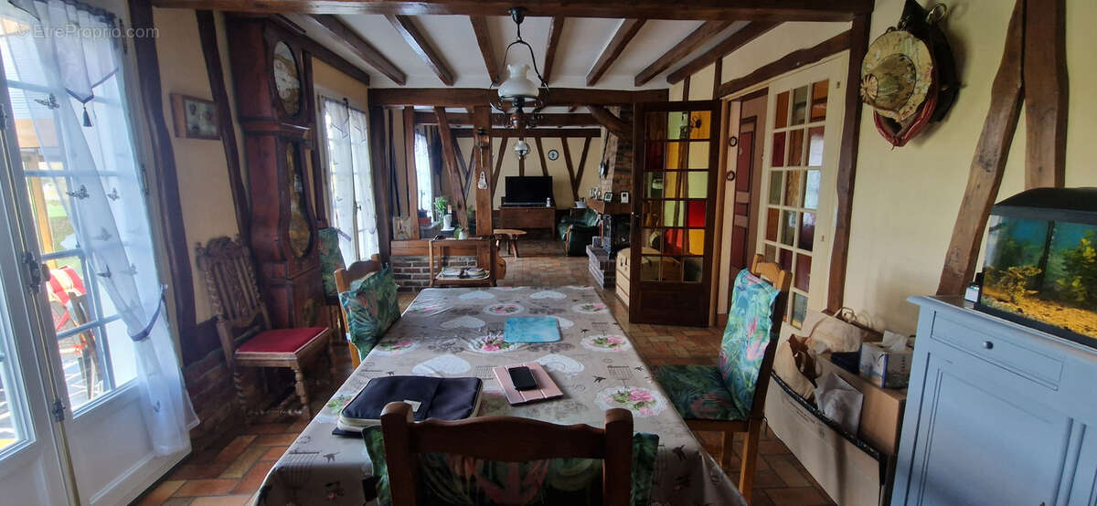 Maison à NEUFCHATEL-EN-BRAY