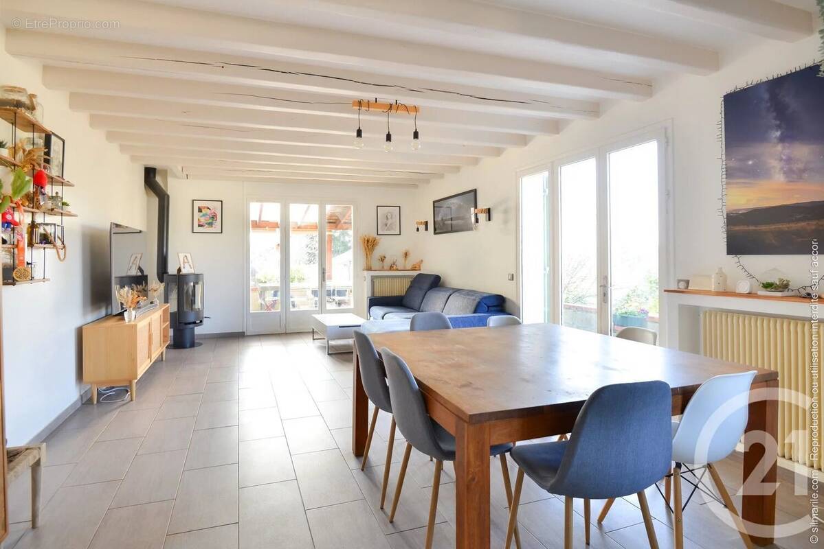 Maison à LA FRETTE-SUR-SEINE