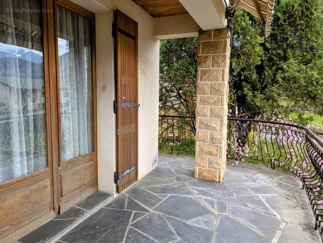 Maison à UGINE