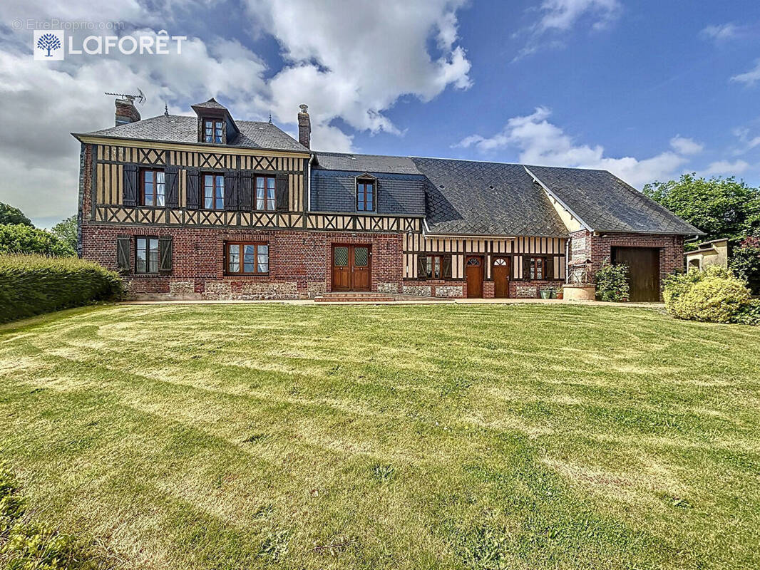 Maison à BEUZEVILLE-LA-GRENIER