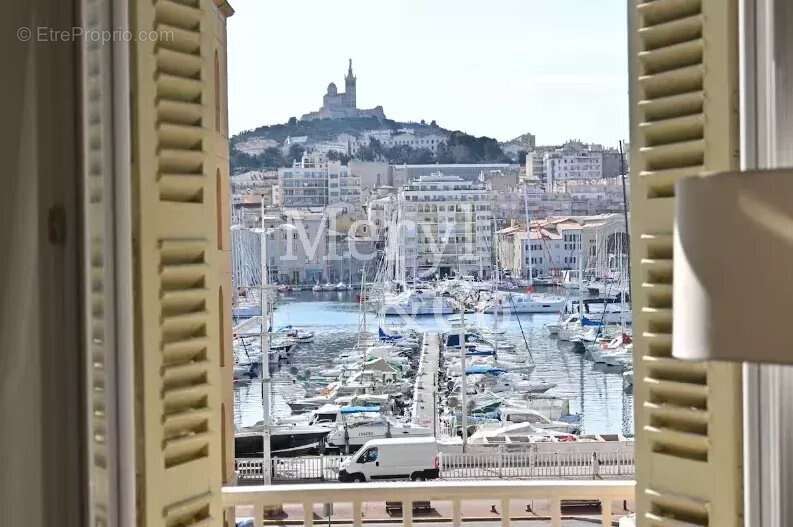 Appartement à MARSEILLE-2E