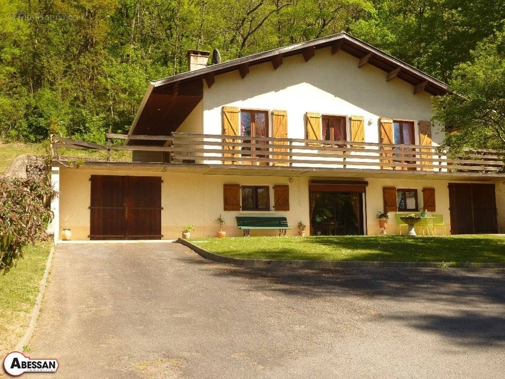 Maison à LAGUEPIE