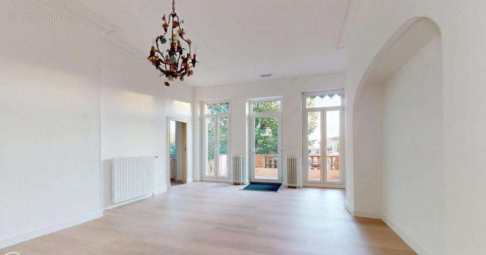   - Maison à LANTA