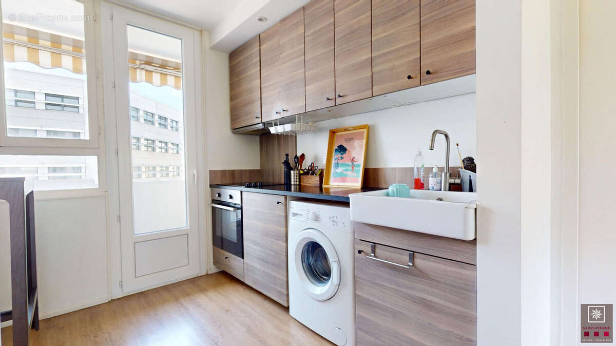Appartement à LYON-8E