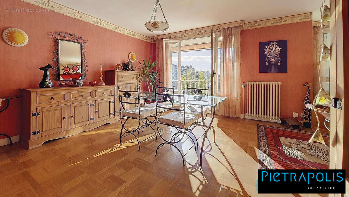 Appartement à LYON-8E
