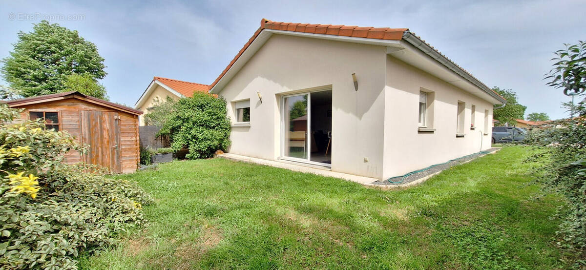Maison à POLLIAT