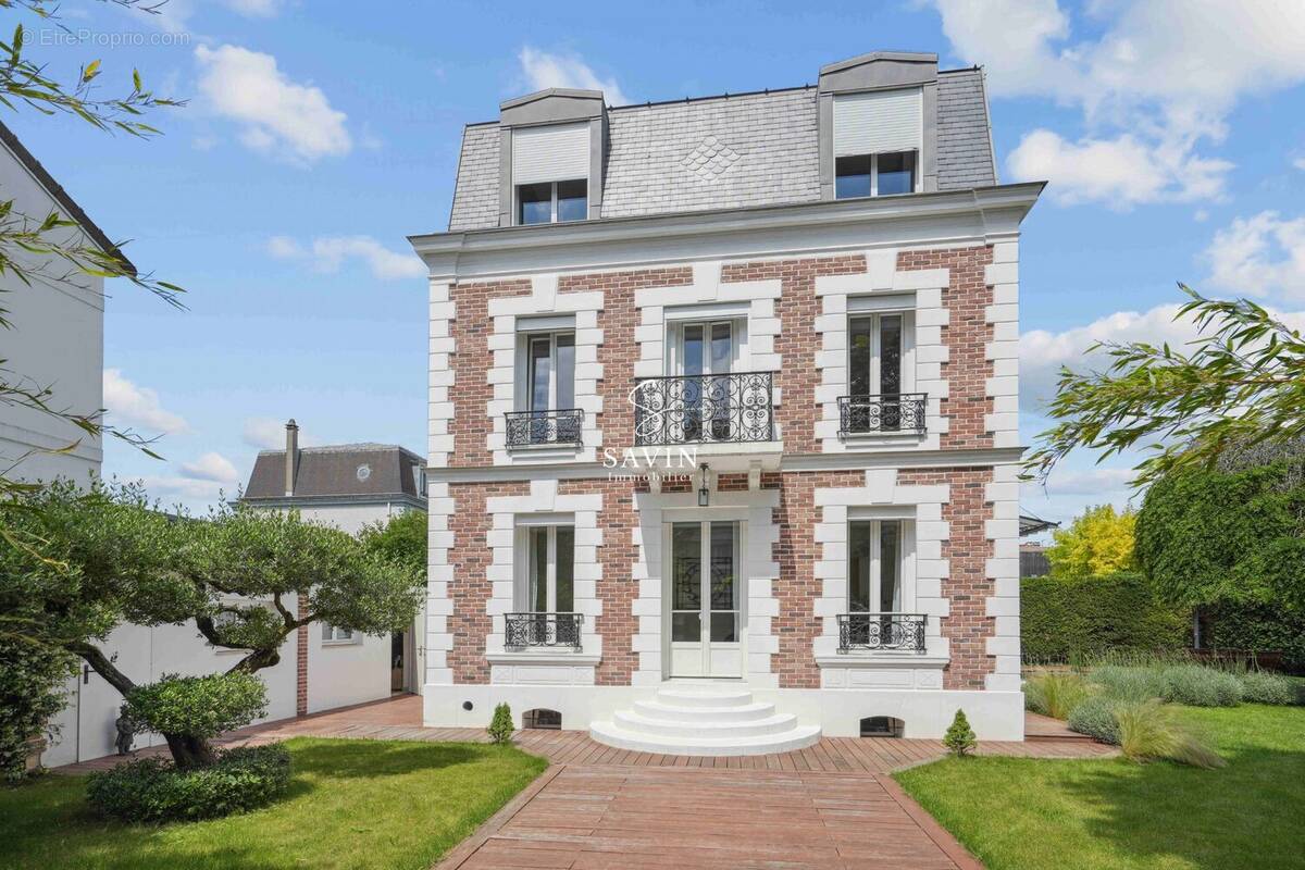 Maison à COLOMBES