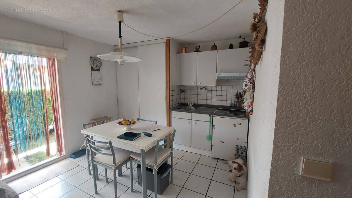 Appartement à ESQUIEZE-SERE