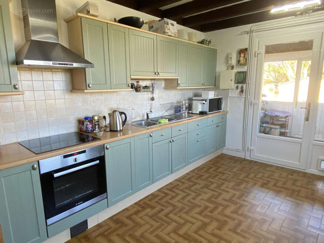 CUISINE - Maison à AUBETERRE-SUR-DRONNE