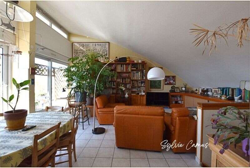 Appartement à SAINT-GENEST-LERPT