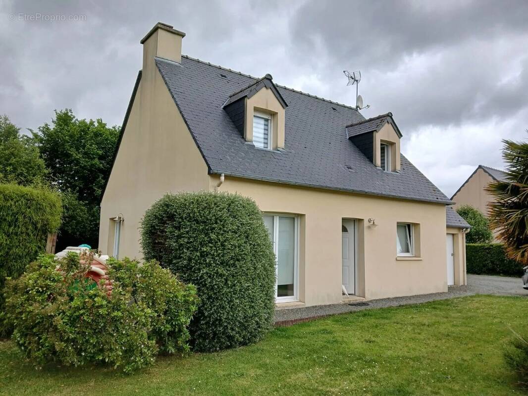 Maison à TREGLAMUS