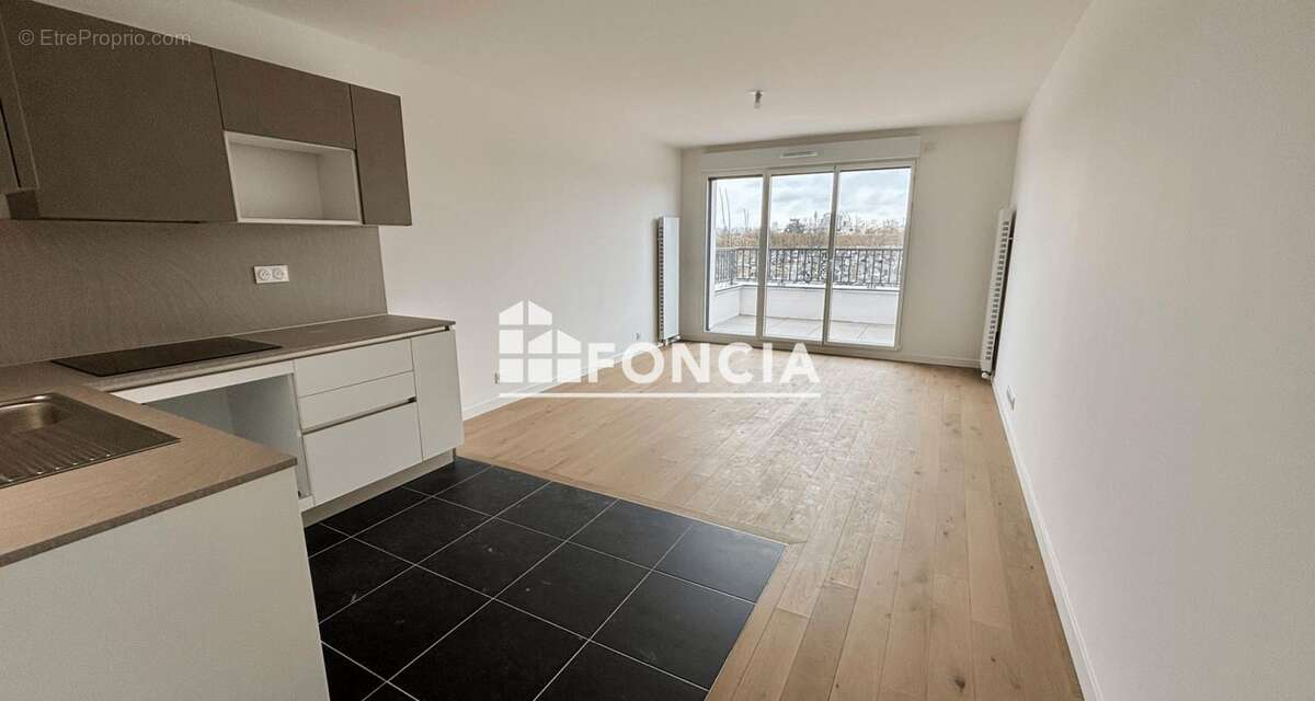 Appartement à SAINT-MAUR-DES-FOSSES