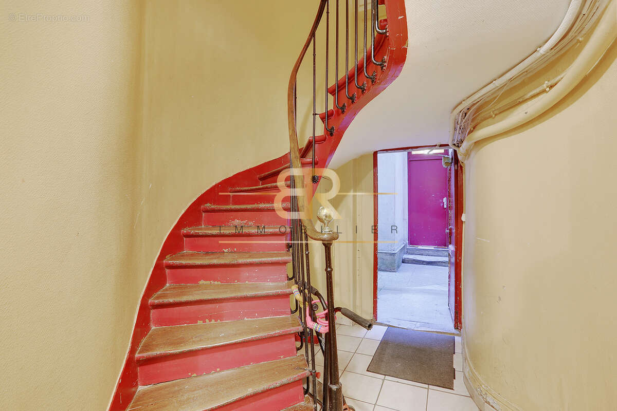 Appartement à PARIS-17E