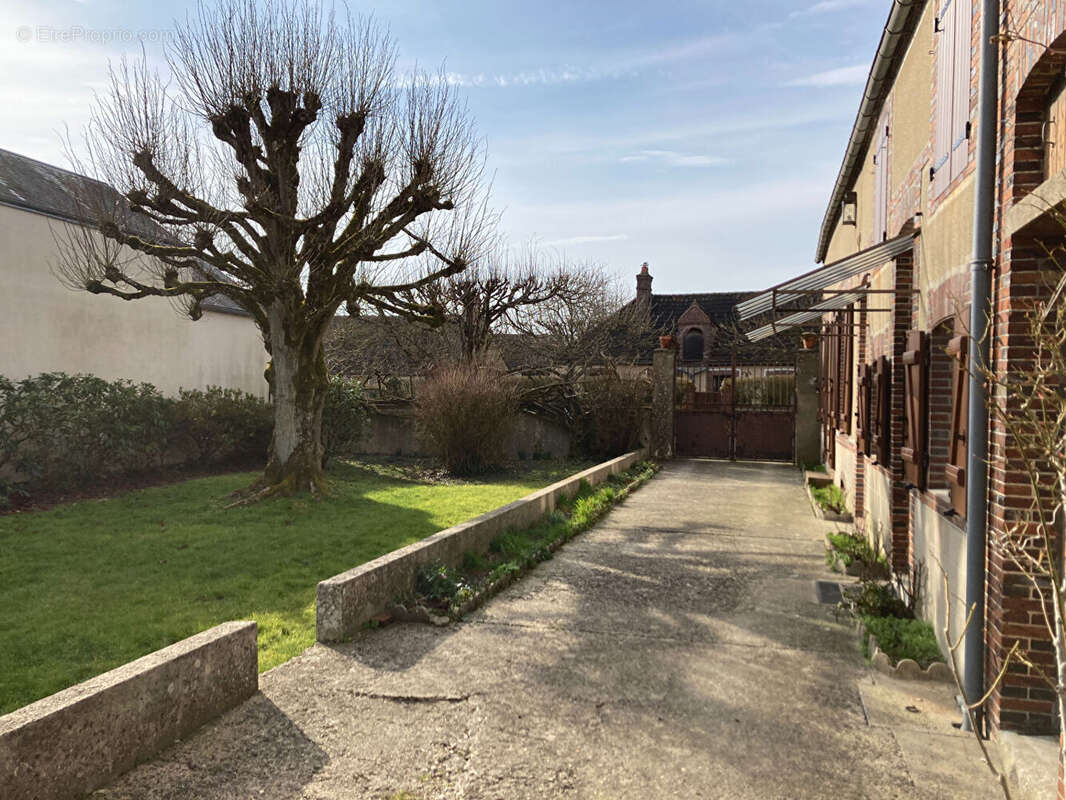 Maison à LA LOUPE